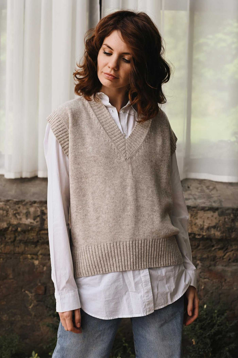 Mariya Merino Vest - Sand | Nyni