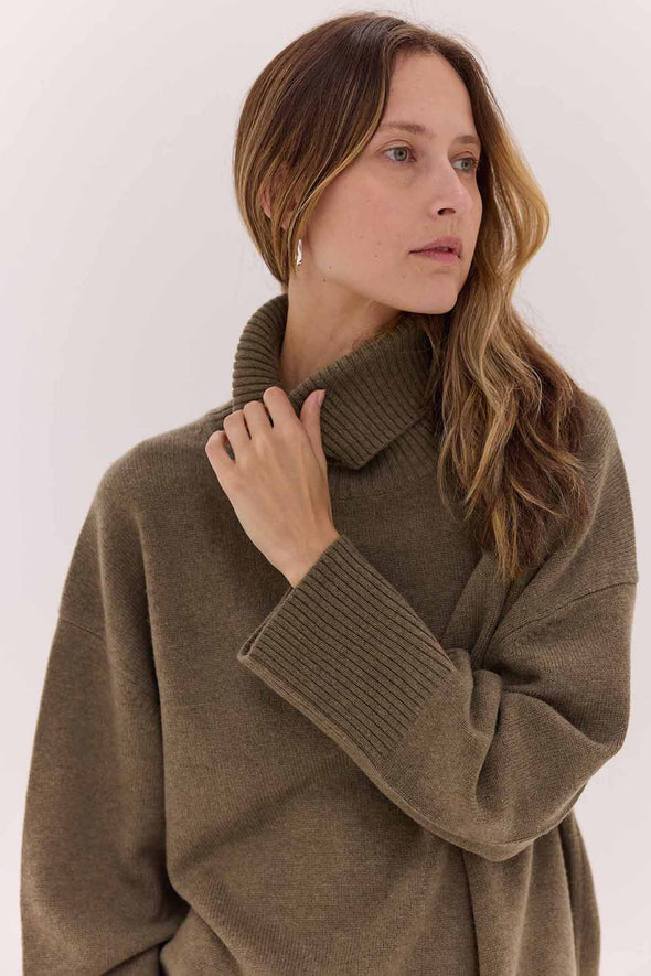 The Roll Neck Jumper - Merino & Cashmere