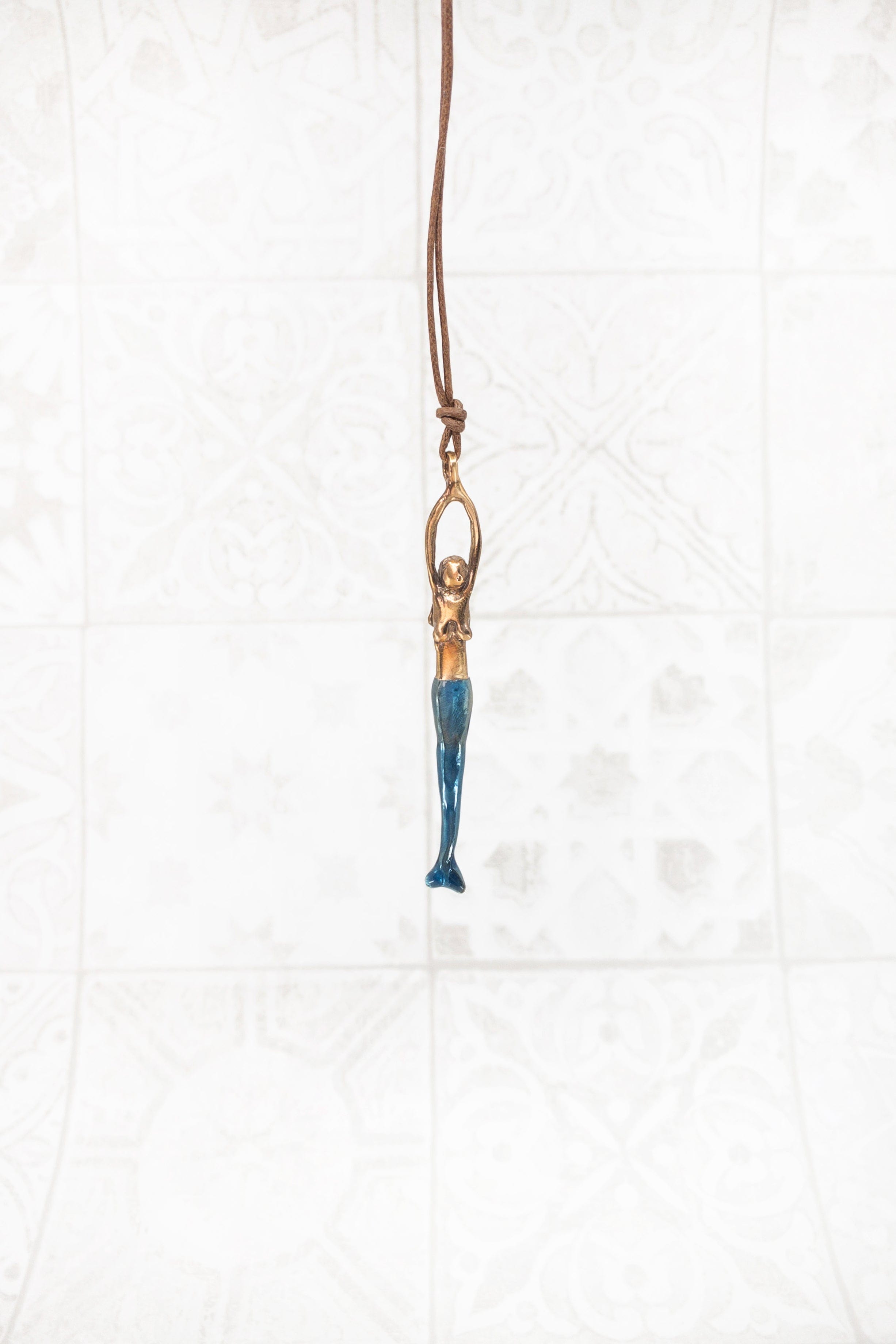 Sirena pendant online