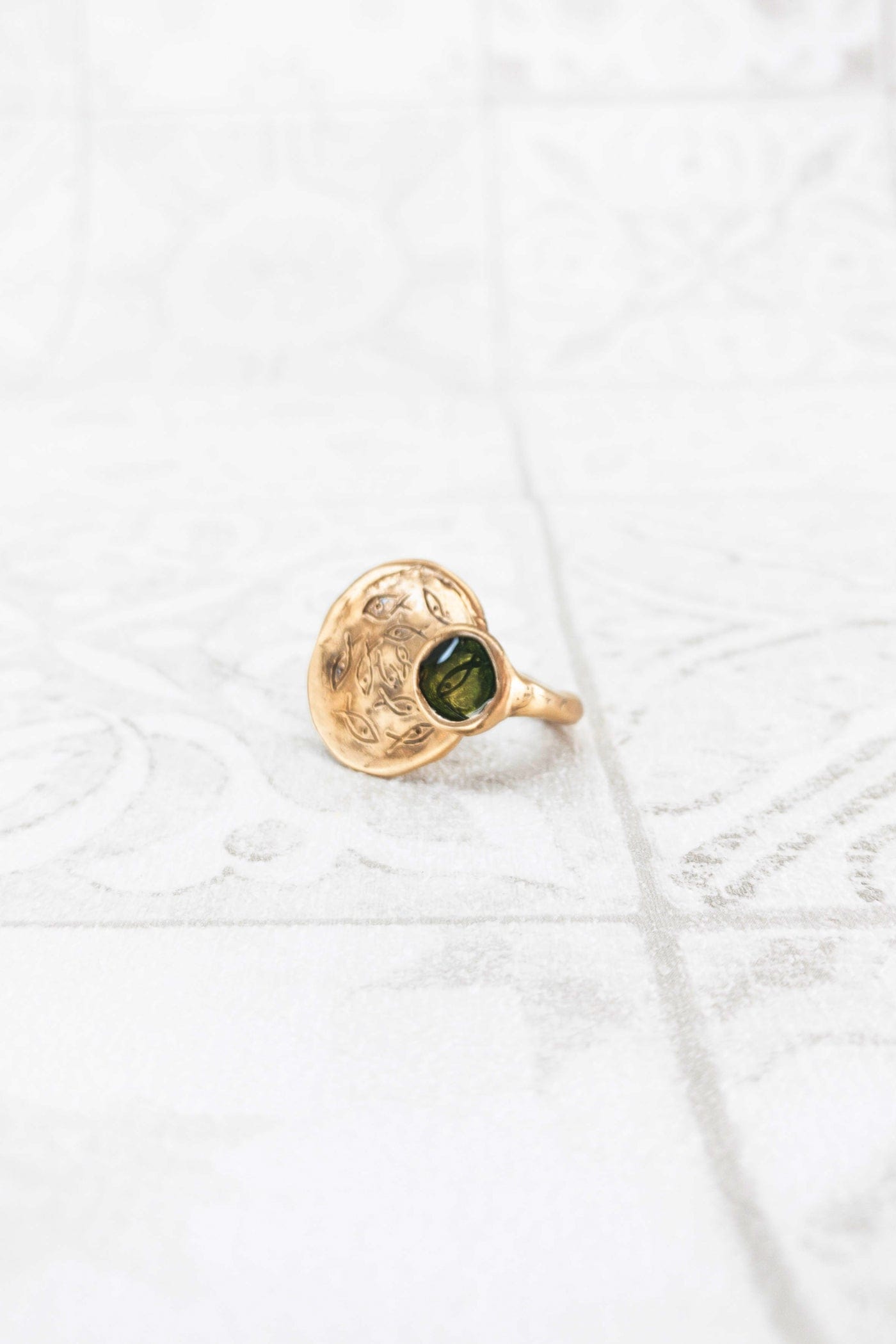 Lago rings deals